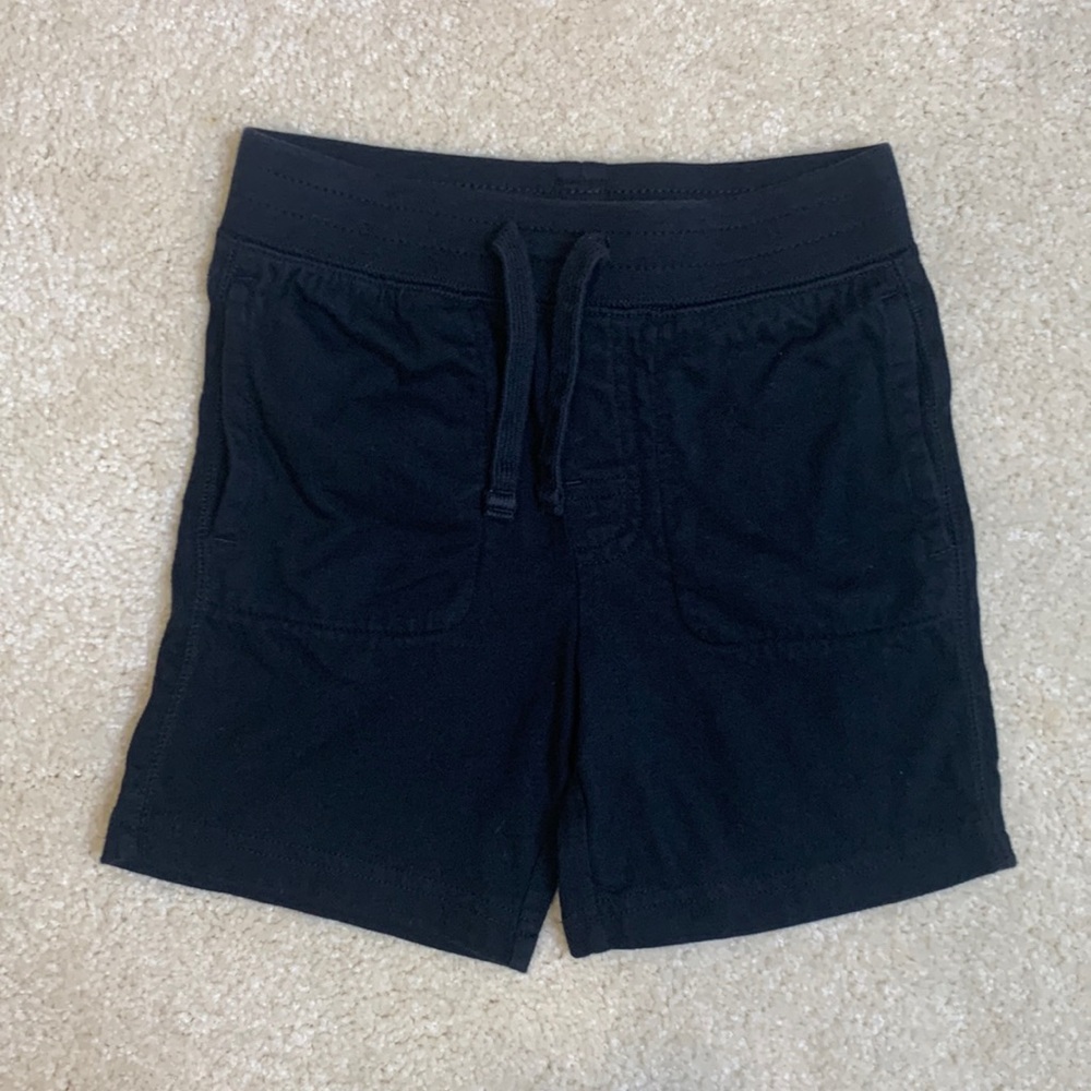 Gap kids black shorts 4t